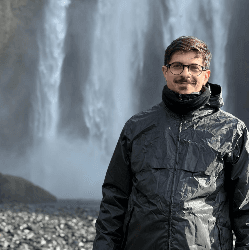 Portrait extracted from Alessio Siragusa CV